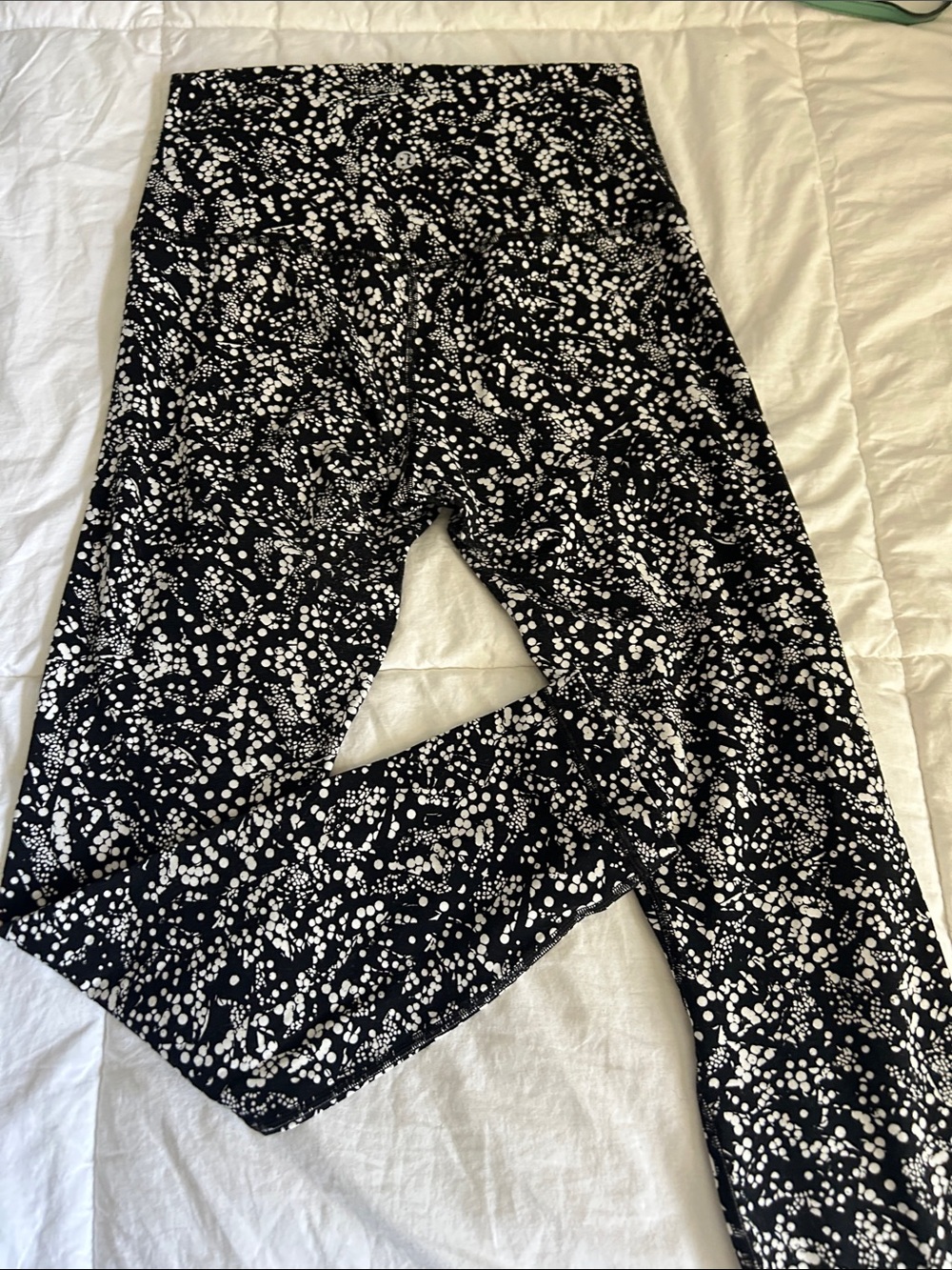 lululemon athletica Black & White Dot-Print Leggings 25”